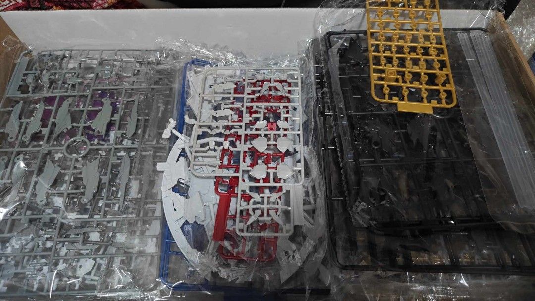 Gundam strike freedom (Category: Gundam & Model Kits) located in Manila. Submitted by kmagbu (Listing ID 1393194382, Image 3). Description: gundam strike freedom including wings of destiny missing missing part(misplaced) discontinued project with tools.