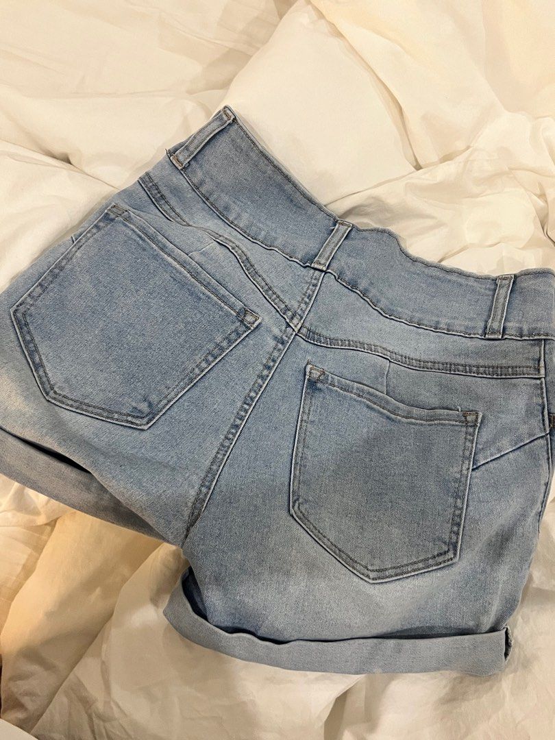 HIGH WAIST DENIM SHORTS FOREVER 21 (Category: Shorts) located in Manila. Submitted by kstyles.ph (Listing ID 1393147749, Image 2). Description: Forever 21 RFS: too short on me already.