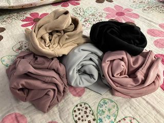 (Category: ) located in . Submitted by hoarders_ (Listing ID 1393081458, Image 1). Description: .