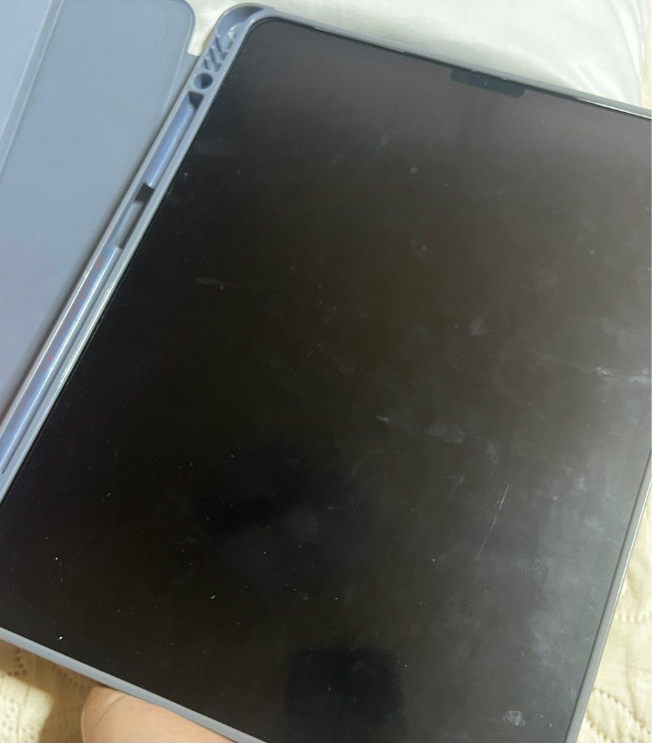 iPad Pro 12.9 inch 4th gen (Category: iPad) located in Cavite. Submitted by maknaelala6 (Listing ID 1393172129, Image 3). Description: Like new rarely used! iPad Pro 4th Gen 12.9 inch w/ free case & screen protector + ipad pencil 512 gb .
