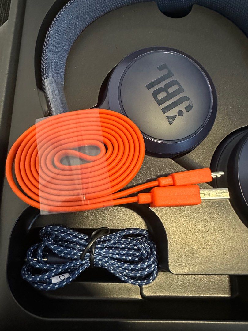 JBL LIVE400BT63791683828481113
