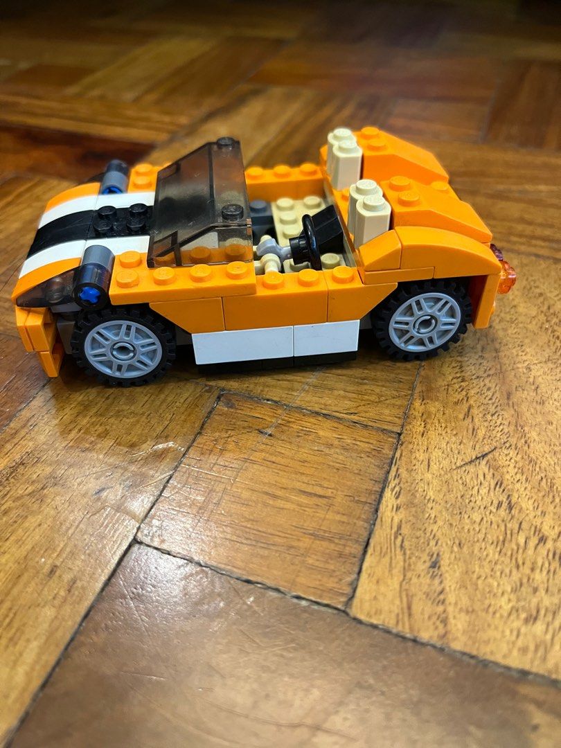 LEGO Creator 31017 Sunset Speeder (Category: Lego & Building Sets) located in Mandaluyong City. Submitted by mar.ang (Listing ID 1393140232, Image 3). Description: In great condition. Expected wear from old pieces but nothing significant, complete. Repackaged in ziploc.