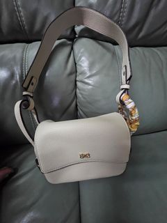 （分類：）位於 。 由 suetsuet58 提交（商品編號 1393108910，圖片 1）。簡介： 。