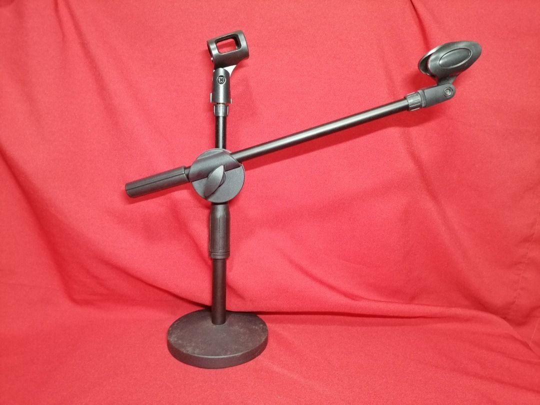 Microphones Stand desktop podium heavy duty (Category: Other Audio Equipment) located in Quezon City. Submitted by newwhale.f1c027 (Listing ID 1393069064, Image 1). Description: P1000 heavy duty metal base podium desktop microphone stand Brandnew pick up Lagro fairview Q.C. or via delivery lalamove rider po. Delivery fee sagot po ni buyer.. Pwed din kayo ang mag book ng rider. Fb page BSA online store .