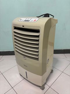 (Category: ) located in . Submitted by lianliew (Listing ID 1393159318, Image 1). Description: .