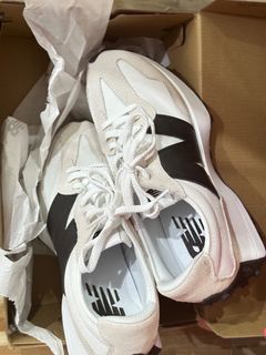 (Category: ) located in . Submitted by ctsarahrosli951 (Listing ID 1393152321, Image 1). Description: .