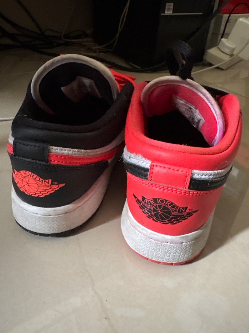 Nike Air Jordan 1 Low (Category: Activewear) located in Mandaue City. Submitted by valuevolt (Listing ID 1393096084, Image 1). Description: Fits with 10 year old boys. Size: UK 5.5 /US 6Y/ EUR 38.5.