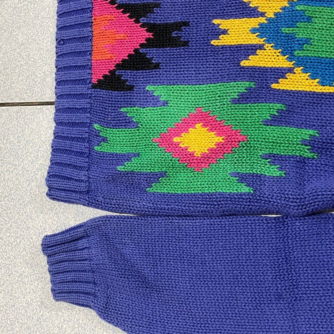 Nuovo Knitted Sweater (Category: Coats, Jackets and Outerwear) located in Quezon City. Submitted by eespl002 (Listing ID 1393136507, Image 3). Description: Brand: Nuovo Knitted Sweater used good condition details: Large Width: 24 inches Length: 23 inches RFS: decluttering .