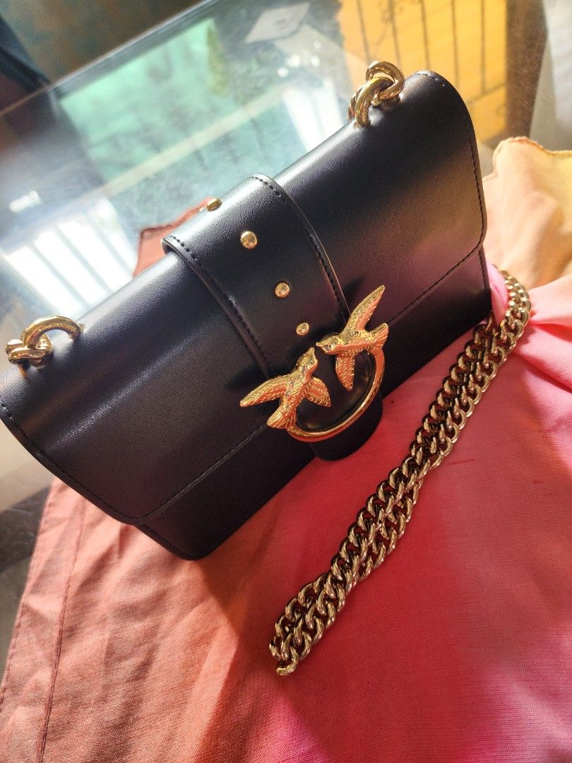 Original pinko paris bag (Category: Luxury Bags & Wallets) located in Manila. Submitted by chrinathalie (Listing ID 1393064577, Image 2). Description: used few times 100% orig 100% leather mini size shoulder/handbag/sling style bag.