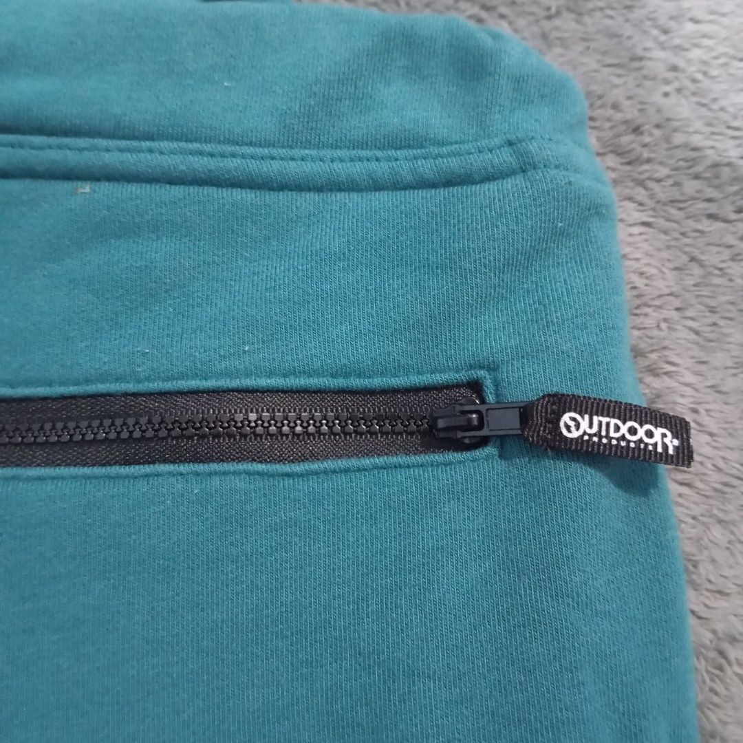 Outdoor Jogger pants unisex (Category: Joggers) located in Caloocan City. Submitted by bmcfly (Listing ID 1393133680, Image 3). Description: Outdoor Products Unisex jogger pants Teal color.