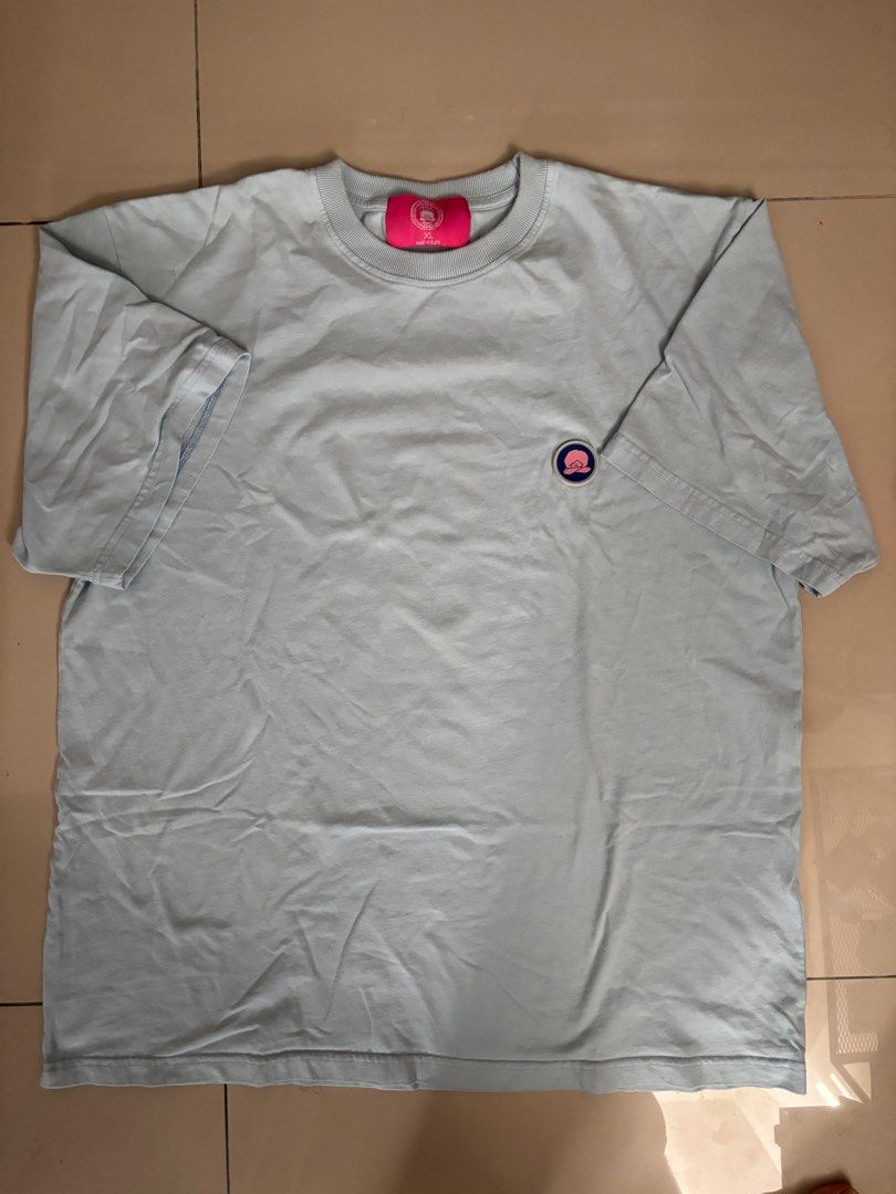 Peak Kl basic Tee (Category: Tshirts & Polo Shirts) located in Kuala Lumpur. Submitted by lastpetals (Listing ID 1393073652, Image 1). Description: 24.5/30 Peak kl basic tee Condition still nice No stain whatsoever Can negotiate .