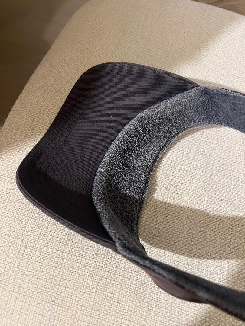 Roxy hat （分類：帽）位於 Hong Kong。 由 jsea2lnly 提交（商品編號 1393191147，圖片 2）。簡介： 。