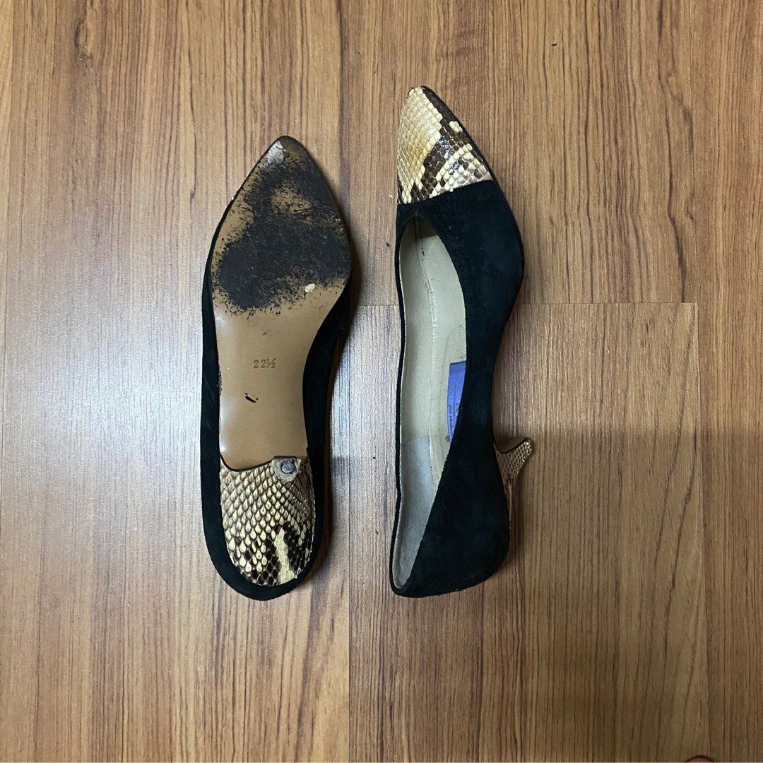 Snake pattern heels (Category: Heels) located in Kajang. Submitted by stolenwardrobe (Listing ID 1393103255, Image 2). Description: EU35.5 fits EU35-36 vintage japan y2k heels.