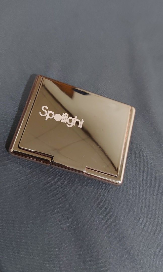 spotlight soft flush powder blush - petunia (no box) (Category: Makeup) located in Caloocan City. Submitted by pamev (Listing ID 1393068785, Image 2). Description: spotlight soft flush powder blush - petunia (no box) bought oct 2024 from their official store in the blue app rfs: decluttering mop: gcash/maya/bdo/bpi shipping: j&t/grab/lalamove sf to be shouldered by the buyer. loc: north caloocan.