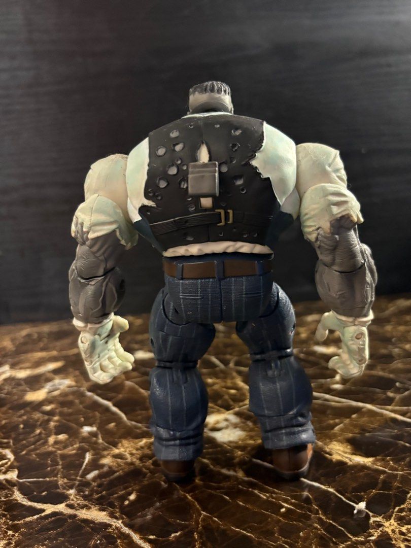 Toy Biz Hulk Classics Marvel Legends - Joe Fixit (Category: Figurines & Statues) located in Quezon City. Submitted by figscustom (Listing ID 1393186103, Image 3). Description: 5/10 Condition Joints are Fairly Tight Head joint Is loose Some parts are repainted (but can be cleaned) Missing Thumbs (see in the Pictures) Manage Your Expectations Shipping fee will be handled by buyer Shipping (J&T or lalamove) Manila Area.