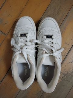 TRAVIS 白色運動鞋64196704641793110