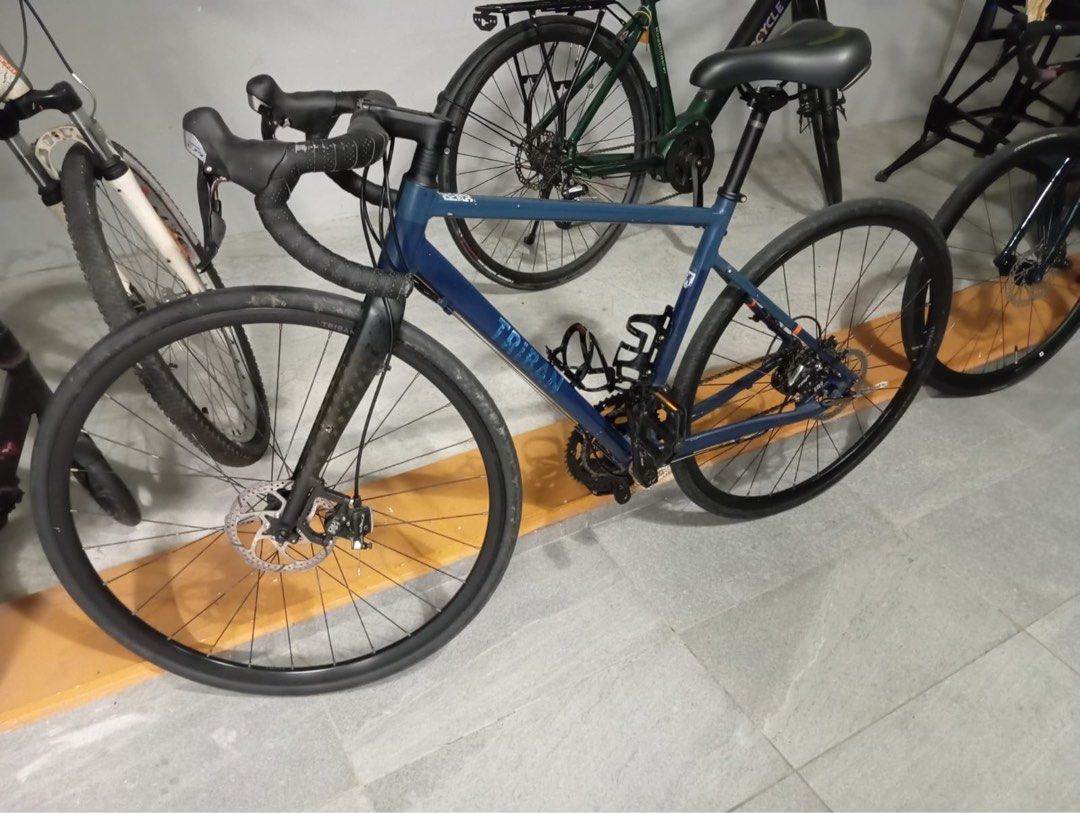 Triban RC 520 Road Bike, Sports Equipment, Bicycles Parts