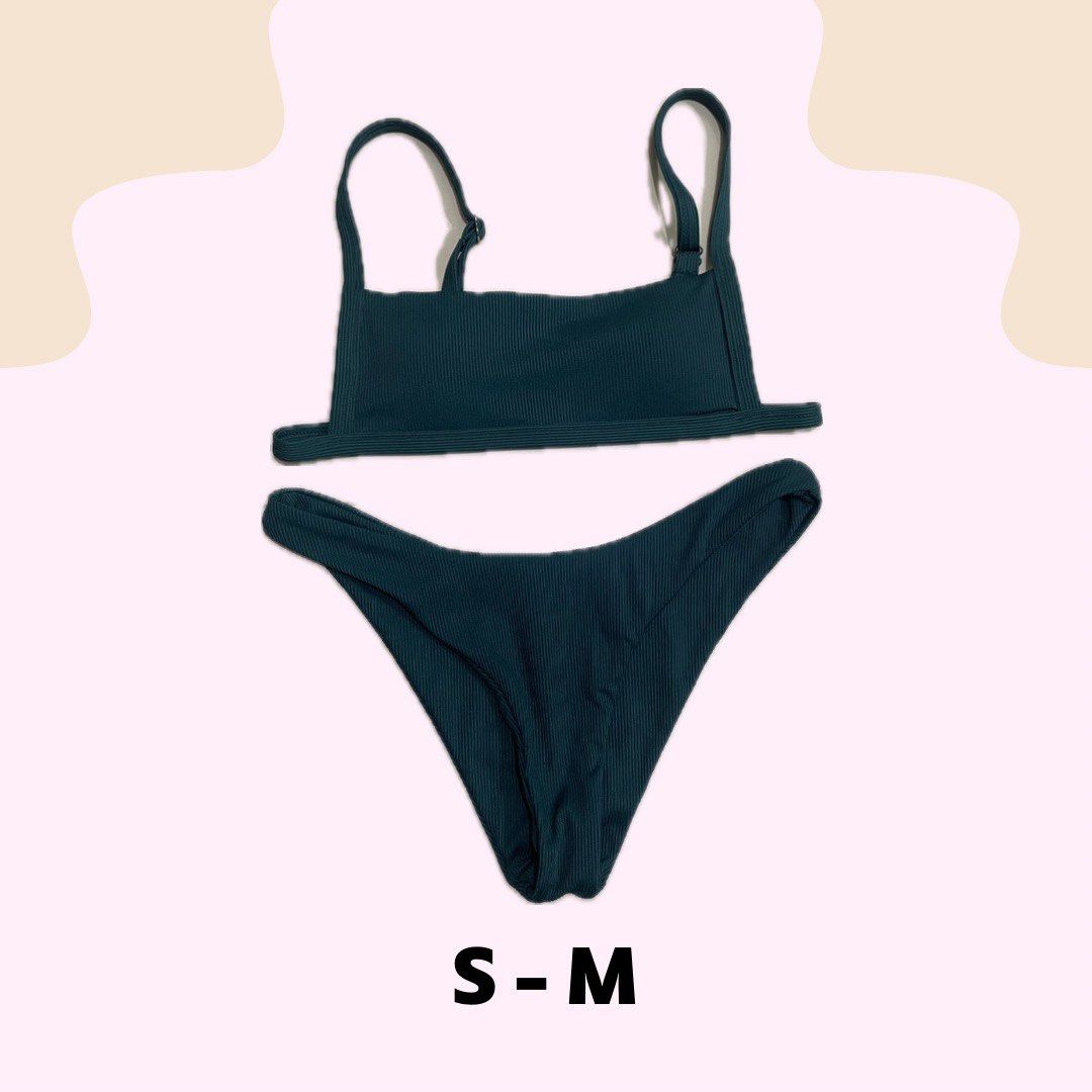 two piece swimsuit (Category: Bikinis & Swimsuits) located in San Fernando. Submitted by decmd (Listing ID 1393168182, Image 1). Description: .