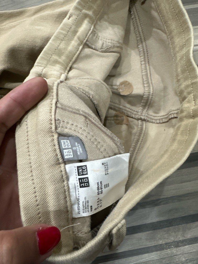 uniqlo jeggings (Category: Jeans) located in San Jose. Submitted by mamacituh (Listing ID 1393197720, Image 3). Description: g911.