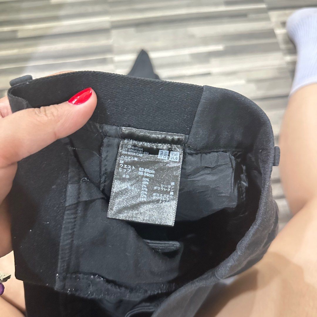 uniqlo jeggings (Category: Jeans) located in San Jose. Submitted by mamacituh (Listing ID 1393204157, Image 2). Description: e598.