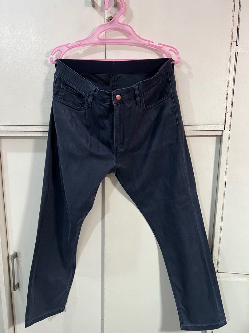 Uniqlo Slim Fit Jeans (Category: Jeans) located in Navotas City. Submitted by prelovedbyrtc (Listing ID 1393089470, Image 1). Description: Waist : 33” Length : 39” Material : Cotton Spandex.