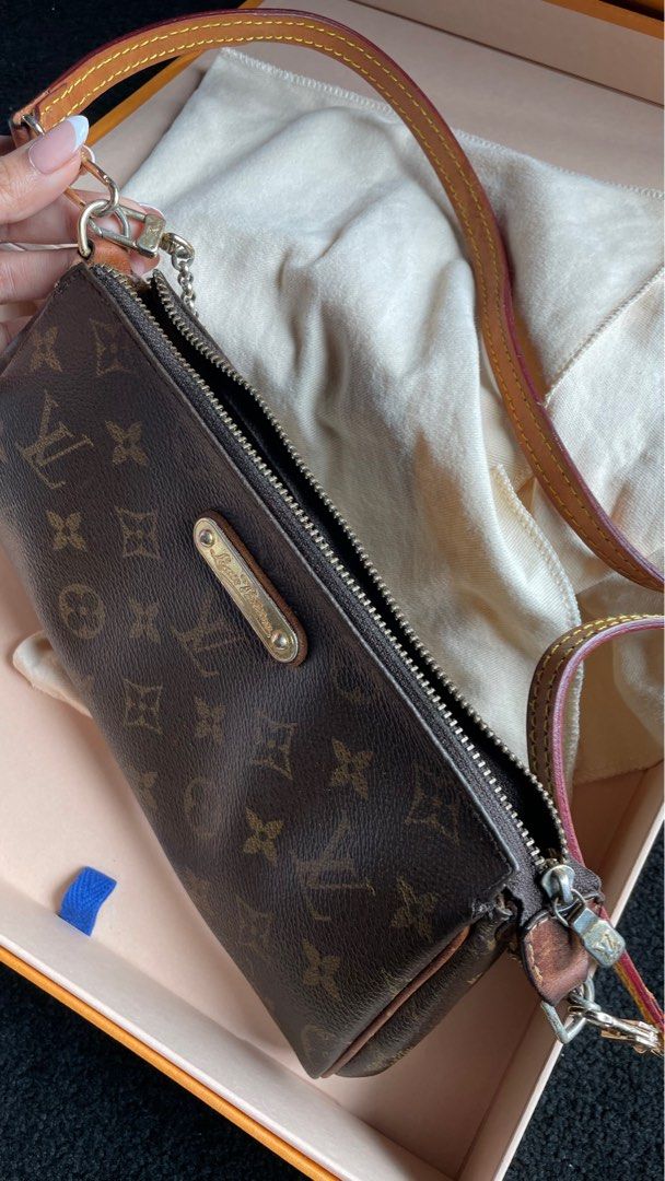 Vintage LV Monogram (Category: Luxury Bags & Wallets) located in Makati City. Submitted by r0w33 (Listing ID 1393095079, Image 2). Description: Vintage LV Eva! A classic piece :) Well taken care of .