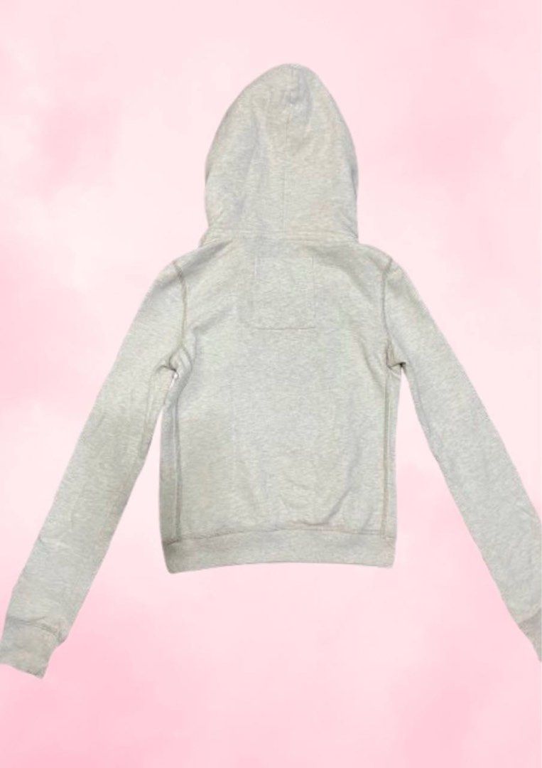 Y2K Hollister California Jacket (Category: Others Tops) located in Manila. Submitted by dj_mj (Listing ID 1393135489, Image 2). Description: .