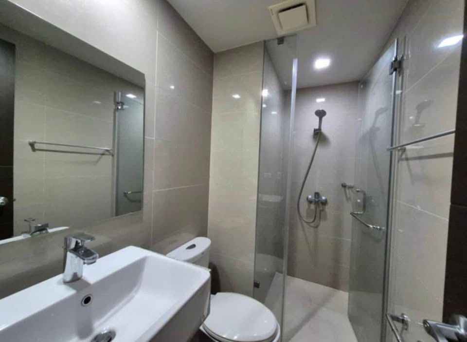 2BR UPTOWN PARKSUITES 78SQM (Category: Apartments & Condos) located in Manila. Submitted by Mr.Ortigas_09178221447 (Listing ID 1393292200, Image 2). Description: Property: Uptown Parksuites 78 sqm, 2BR Condo Unit + 3Bath on the 10th floor with 1 Tandem Parking (2 slots). Fully-Furnished. * RENTAL RATE*** Php 85,000 monthly 2 months deposit, 2 months advance, PDCs. Listing Tag: LPM925-02.