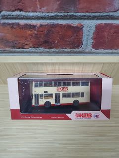 TOMICA TAKARA TOMY ORIGINAL MODEL TOMICA SHOP - DOCTOR CAR BUS VILLE DE TOMICA