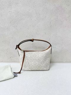 (Category: ) located in . Submitted by millenlavish_outlet (Listing ID 1393276377, Image 1). Description: .