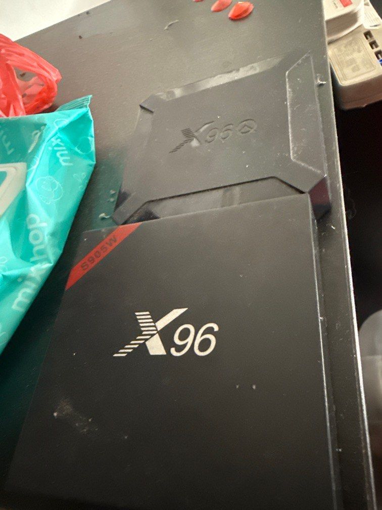 ANDROID BOX (Category: Other Gadgets) located in Singapore. Submitted by ichigokurosake (Listing ID 1393265594, Image 1). Description: Woodlands south mrt.