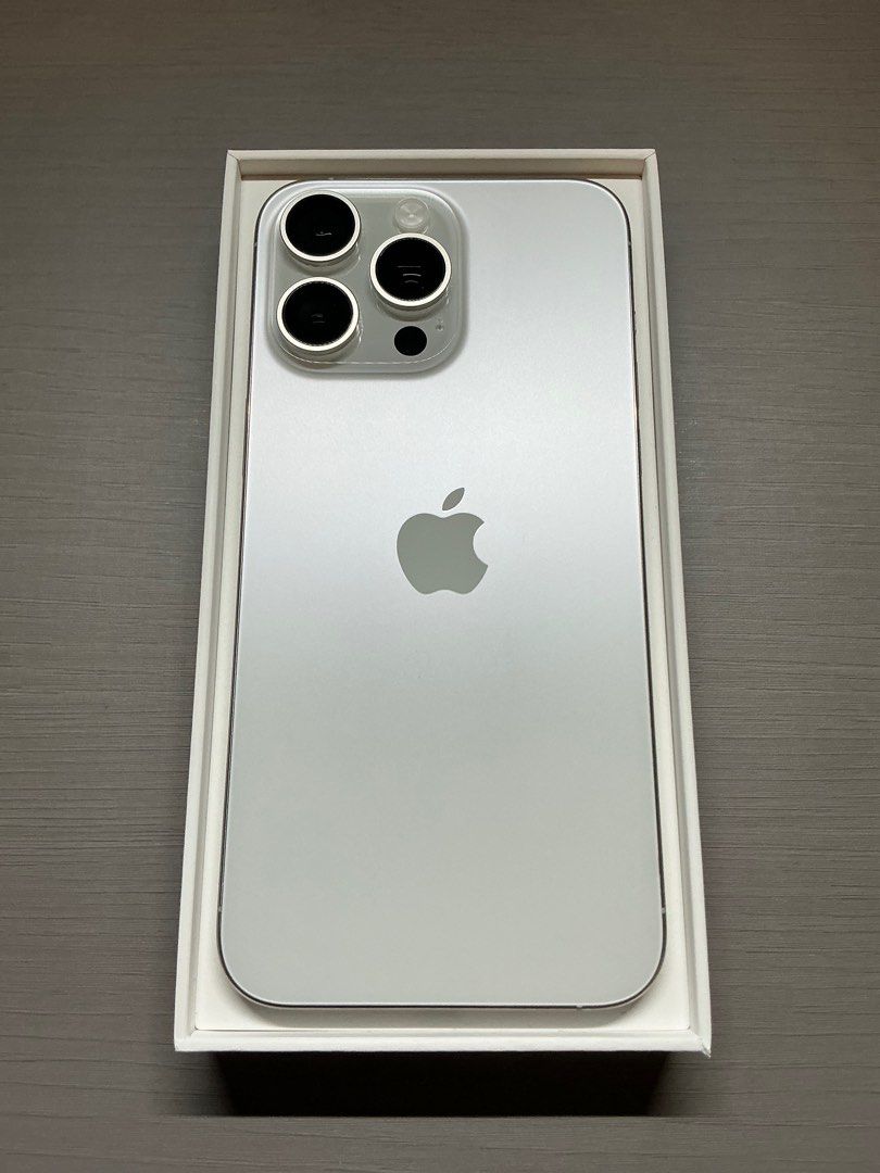 港版iPhone 15 Pro Max 256GB White Titanium, 手提電話, 手機