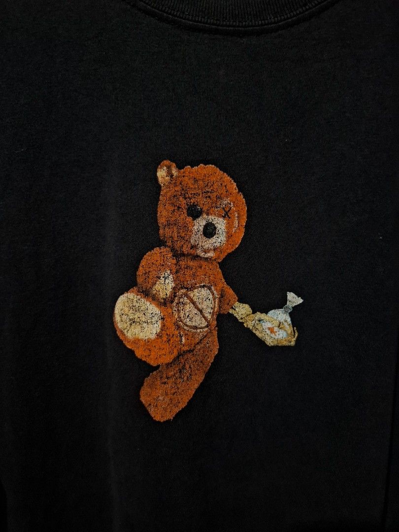 Astroworld Tour Travis Scott Bear Shirt (Category: Tshirts & Polo Shirts ) located in Victorias. Submitted by doc_keith (Listing ID 1393386350, Image 2). Description: Astroworld Tour Travis Scott Bear Shirt Size: Large - XL (23×29) Condition: 9/10 Color rate: 8.5/10 Issue: See last picture, Crack print 400 shipped (Fixed) Negros Occidental Carrier: Jnt .
