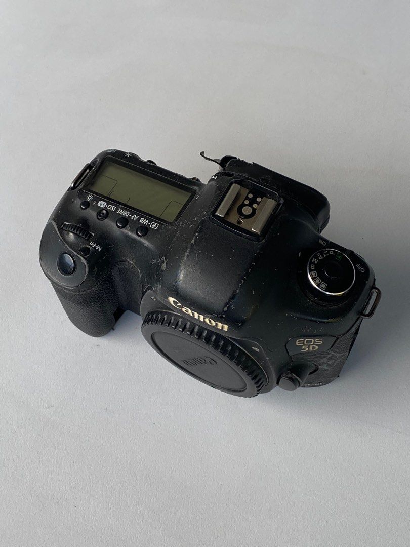 Canon 5D Mark 3 (Category: Cameras) located in Quezon City. Submitted by whitetableph (Listing ID 1393310290, Image 3). Description: For Sale: Canon 5D Mark 3 - Aesthetics: Heavily Used Condition -Mechanism and Internal Parts: Good as New -Newly Replaced Shutter Mechanism -Newly Replaced Full Frame Sensor -Custom Body Design Included: Body Only Free: Camera Strap and Rubber Body Case Scheduled Meetups Only: Metro Manila Q.C. - Pasay.