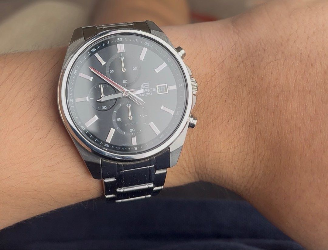 Casio Edifice EFV-610D-A1 2025 model (Slightly Negotiable) (Category: Men's Watches) located in Tarlac. Submitted by cd.whyt (Listing ID 1393302698, Image 2). Description: “Kn!fe not included, display lng po” bought it this june 22,2025 on Time Collection , use it sometimes in events, its almost like brand new i didn’t use it much. rfs: funds Message if interested “Gcash payment”.