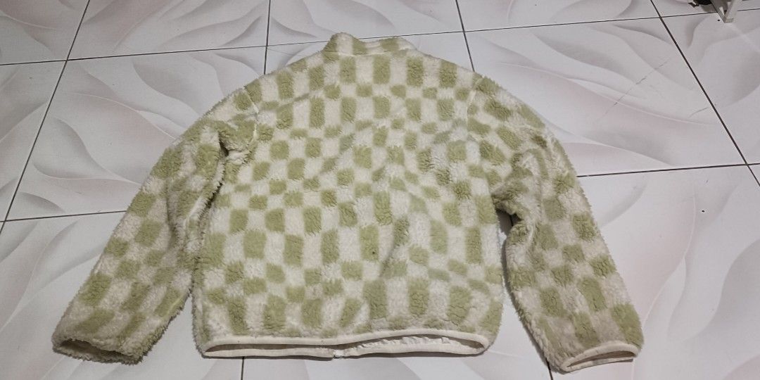 Cat & Jack Checkered Fleece Jacket [Kid's Size] (Category: Coats, Jackets and Outerwear) located in Taguig. Submitted by schdxt (Listing ID 1393408141, Image 2). Description: Cat & Jack checkered fleece jacket. Size Large in kids, but fits size Small-Medium in adults. Minor flaw: the zipper is a bit hard to open/close. MOP: Gcash/Paymaya MOS: Gogoexpress.