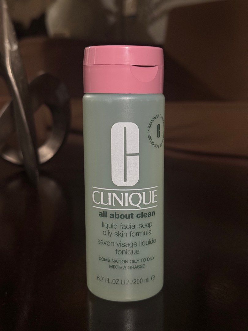 Clinique liquid facial soap (Category: Face Care) located in Cavite. Submitted by sassyisha (Listing ID 1393284231, Image 1). Description: 6.7 fl.oz. /200ml. Liquid facial soap Oily skin formula Store original price Php 1,900.