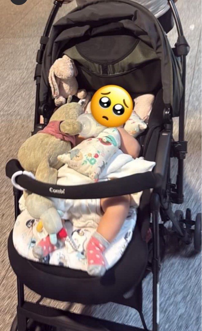 Combi strollers (Category: Strollers) located in Singapore. Submitted by rightleft180331 (Listing ID 1393340467, Image 3). Description: .