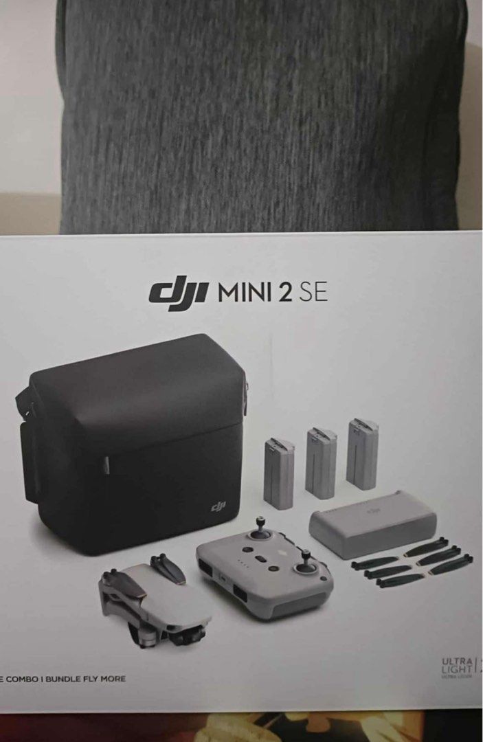 DJI Mini 2 SE fly more combo!! (Category: Drones) located in Makati City. Submitted by ohmylovetoshop (Listing ID 1393304283, Image 1). Description: Complete set 3 batteries Charger hub and extra 4 propellers With box Bonus:Carrying case + 128G SD CARD (mas malaki sa usual) Slightly nego upon meet up 📍Antipolo area Pwede din via shipping 🛵 Message me 😊.