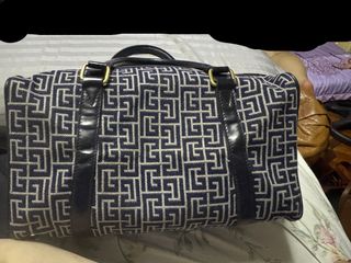 (Category: ) located in . Submitted by shopofashopaholic (Listing ID 1386566967, Image 1). Description: .