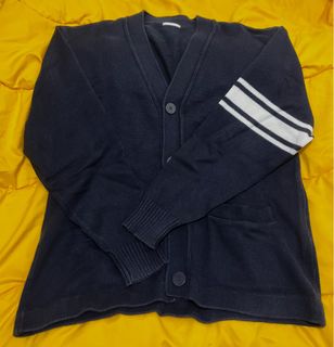 GU 深藍色冷衫 Navy Cardigan with White Stripes64225405620097110