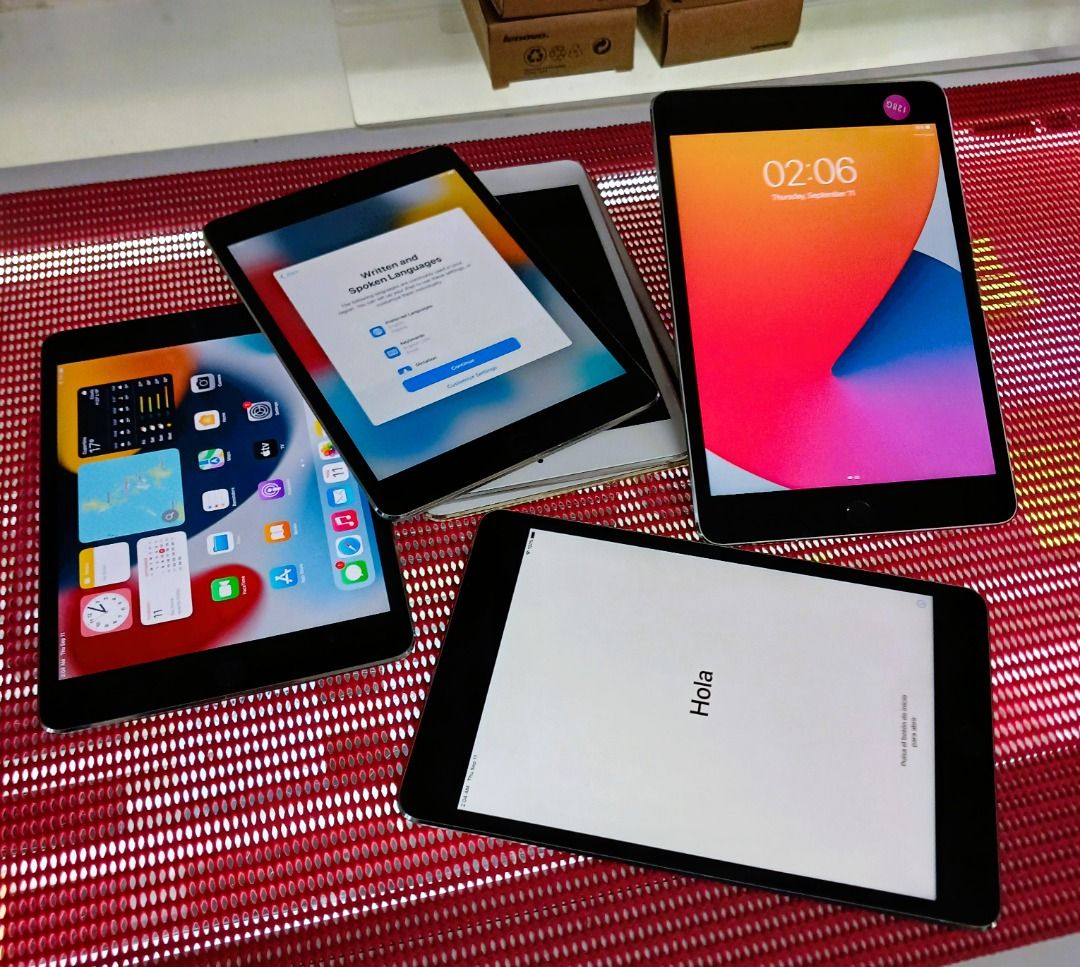 iPad Mini 4 128gb w/Sim + WiFi 98% Smooth (Category: iPad) located in Mandaluyong City. Submitted by mir-online (Listing ID 1393321325, Image 3). Description: SALE !!! Orig Apple Ipad Mini 4 WiFi+Cellular -Ipad Mini 4 WiFi -128gb Storage -7.9inch 1536x2048 Resolution -Apple A8 Chip -8MP HDR Dual Camera -Bluetooh -IOS 15 -98%smoothness/Battery Excellent -No issue reset all you want -with Charging Cable -SPACE GREY COLOR -no dents no scratches -wit
