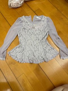 Lace Top with Embellishments 紫色喱士上衣64202274145281110