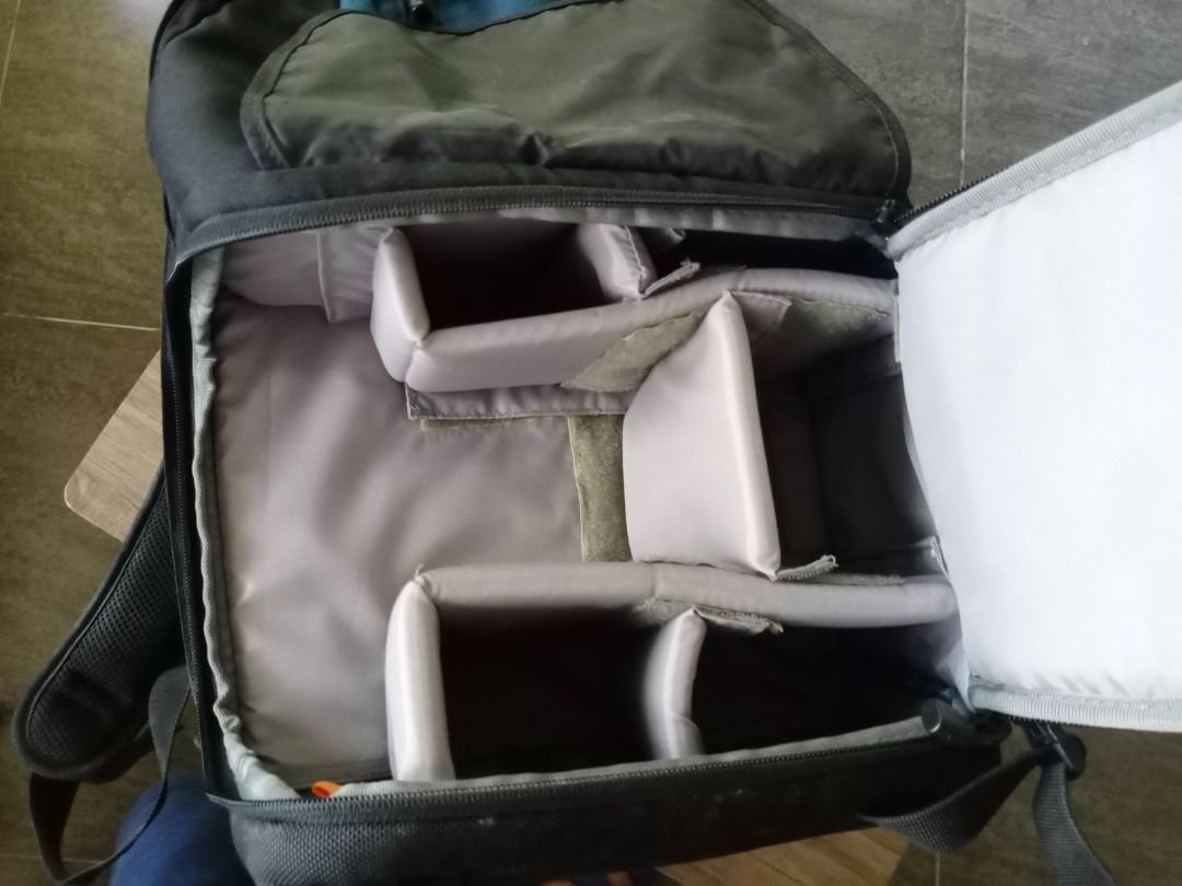 Lowepro Fastpack 250 Backpack (Arctic Blue/Black) (Category: Camera Bags & Carriers) located in Quezon City. Submitted by bigbluecheese (Listing ID 1393394411, Image 3). Description: BARELY USED Lowepro Fastpack 250 Backpack (Arctic Blue/Black) . PRICE: 3,000 (NEGOTIABLE) Excellent Condition RFS: Decluttering Buyer shoulders shipping and handling fee. Location: Congressional Avenue, Quezon City MOP: GCash / BDO / BPI . Key Features • Water-Resist