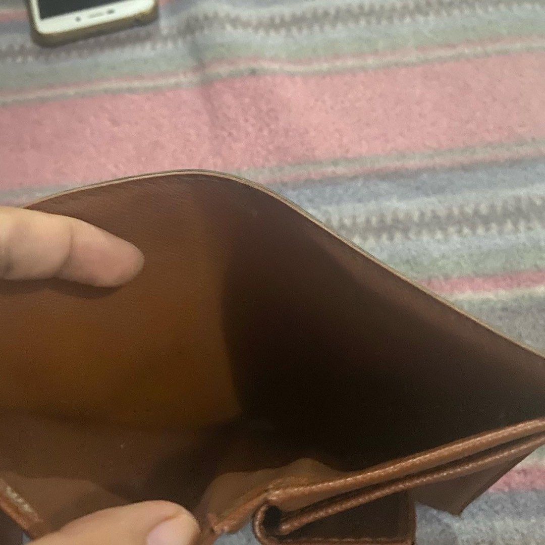 LV monogram trifold wallet (Category: Luxury Bags & Wallets) located in Marikina City. Submitted by purplestash28 (Listing ID 1393259833, Image 2). Description: pre loved LV trifold wallet.