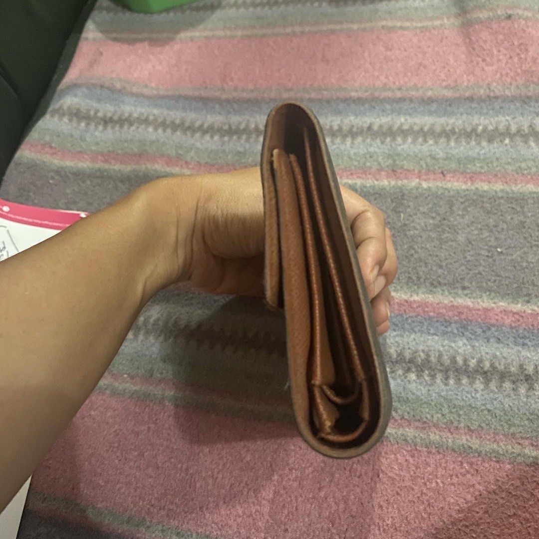 LV monogram trifold wallet (Category: Luxury Bags & Wallets) located in Marikina City. Submitted by purplestash28 (Listing ID 1393259833, Image 1). Description: pre loved LV trifold wallet.