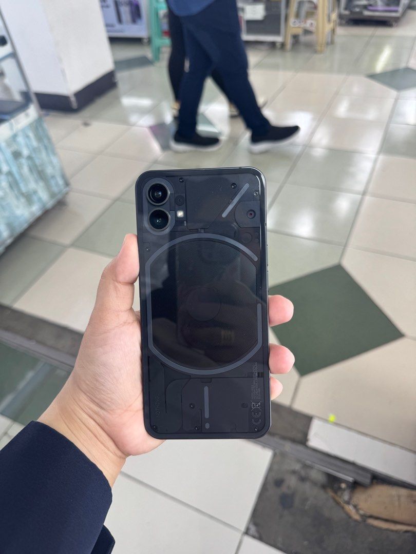 Nothing Phone 1 256gb FU NTC (Category: Android Others) located in San Juan City. Submitted by keannagadgetph (Listing ID 1393249357, Image 2). Description: Available Units for today's POST! Nothing Phone 1 / 256gb / FU / NTC - good condition - 95% Makinis - good battery - no issue / repair - Any colors available ~ Accepting SWAP / TRADE IN / INSTALLMENT / BINTA UNIT ~ CASH ON DELIVERY METRO MANILA / LBC PAYMENT FIRST ~ Store location GREENHILLS 