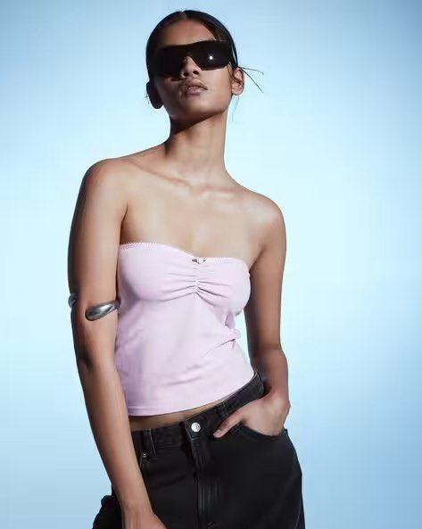 Pink tube top (Category: Others Tops) located in Makati City. Submitted by rocycle (Listing ID 1393316578, Image 2). Description: Pink tube top.