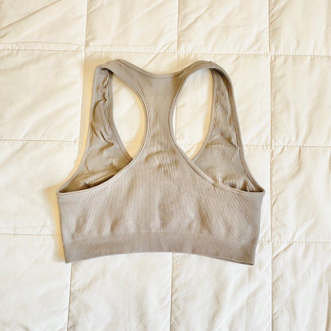 Set Active Sculptflex Power Racer Bra In Stone (S) (Category: Activewear) located in San Pedro. Submitted by gumamelagal (Listing ID 1393403044, Image 2). Description: 🗿 retails for ₱3,100 🗿 cute and comfy mop: gcash, bdo mod: j&t, lalamove.