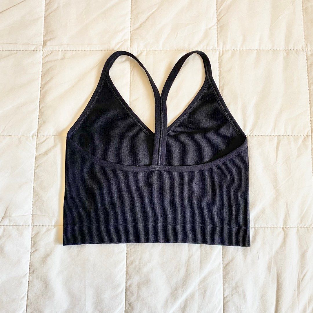 Set Active Sculptflex Power Ribbed V Bra In Onyx (S) (Category: Activewear) located in San Pedro. Submitted by gumamelagal (Listing ID 1393402561, Image 2). Description: ⚫️ barely used ⚫️ retails for ₱3,100 ⚫️ cute and comfy mop: gcash, bdo mod: j&t, lalamove.
